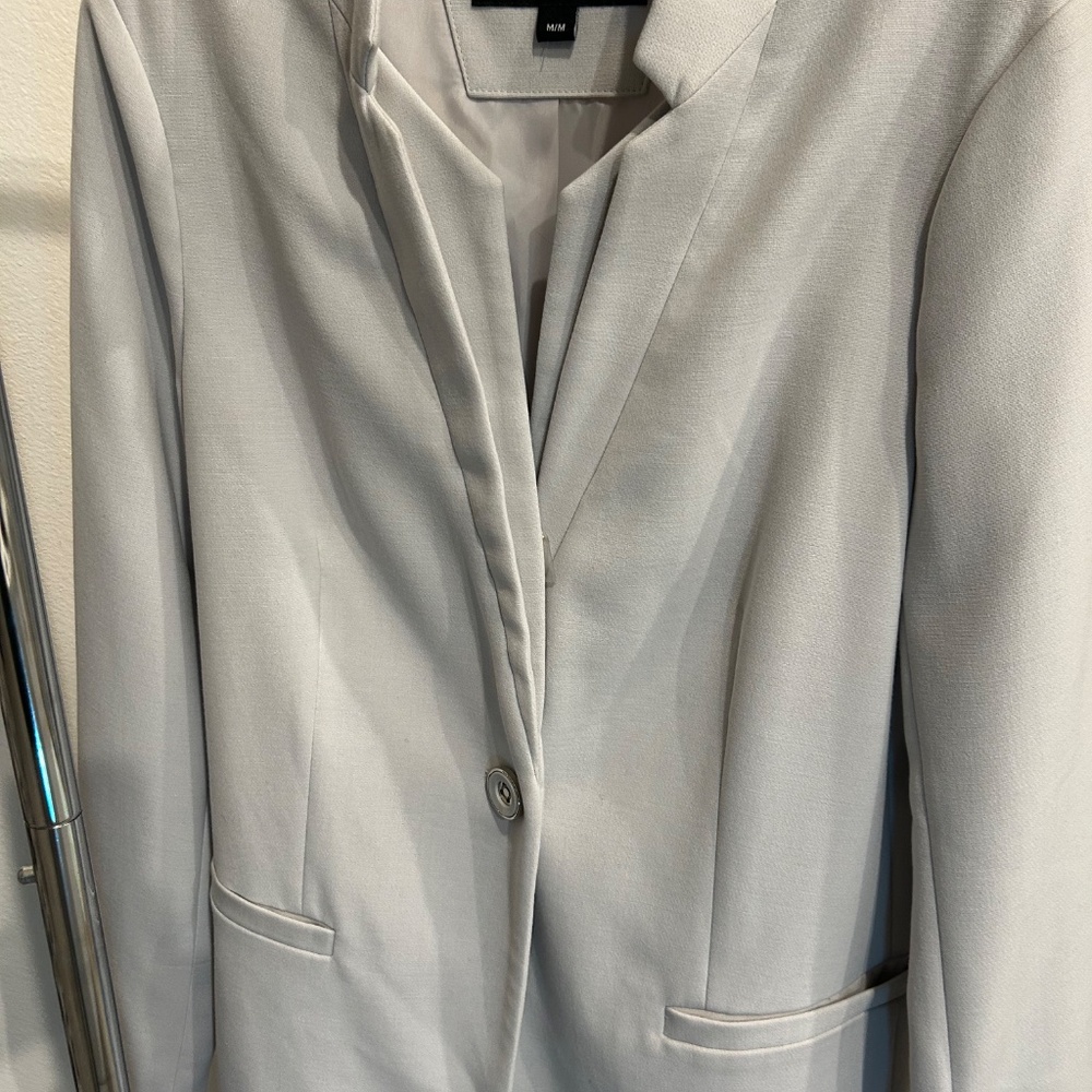 Kenneth Cole Topper - Picture 5 of 5